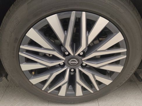 Used 2024 Nissan Altima 2.5 SV image 31