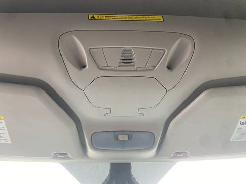 Used 2019 Ford Transit Connect XL image 23