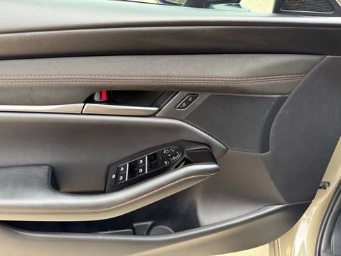 Used 2025 MAZDA MAZDA3 s image 10