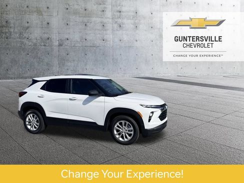 Used 2024 Chevrolet TrailBlazer LS w/ LS Convenience Package FWD image 1