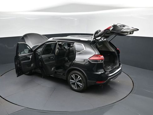 Used 2018 Nissan Rogue SL FWD image 47