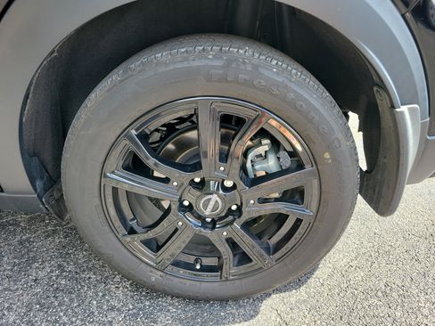 Used 2023 Nissan Kicks SR w/ SR Premium Package image 26