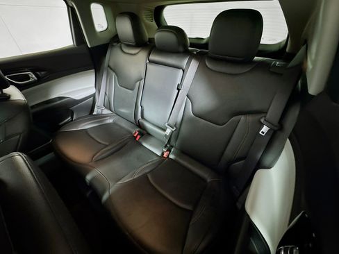 Used 2022 Jeep Compass Limited image 21