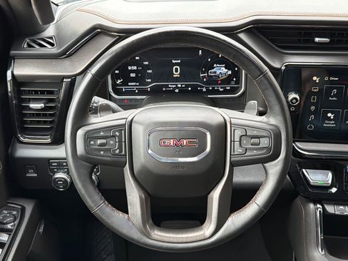 Used 2023 GMC Sierra 1500 AT4 w/ Technology Package AWD/4WD image 14