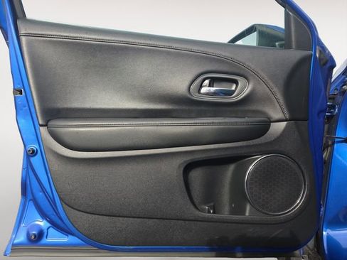 Used 2018 Honda HR-V EX-L image 16