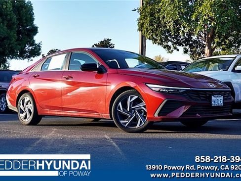 Used 2025 Hyundai Elantra Sport image 1