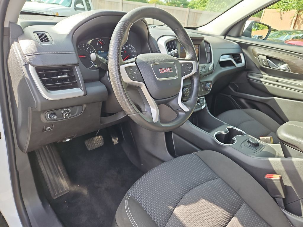 Used 2024 GMC Terrain SLE AWD/4WD image 21