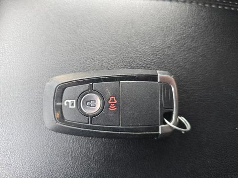 Used 2024 Ford Edge SEL image 29