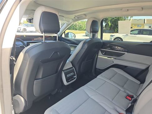 New 2026 Lincoln Nautilus Reserve w/ Jet Appearance Package AWD/4WD image 10