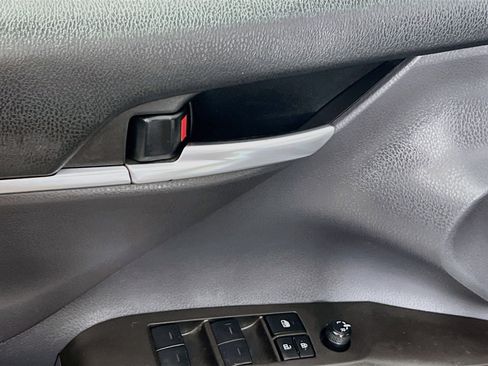 Used 2023 Toyota Camry SE FWD image 16
