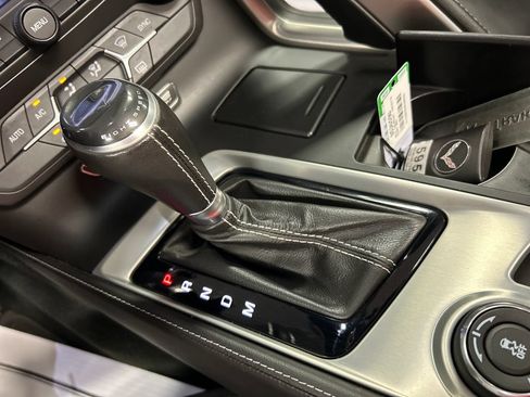 Used 2018 Chevrolet Corvette Stingray Coupe w/ 1LT RWD image 18