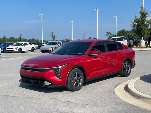 Certified 2025 Kia K4 FWD image 4