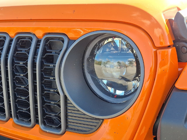 Used 2026 Jeep Wrangler Unlimited Rubicon AWD/4WD image 7