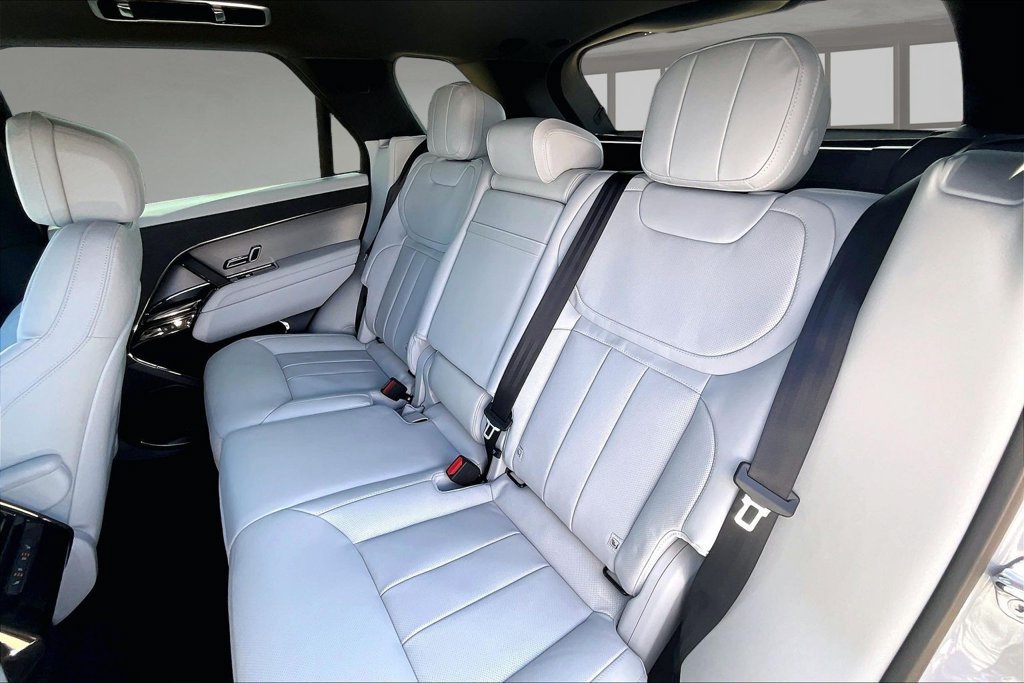 New 2027 Land Rover Range Rover Sport SE AWD/4WD image 10