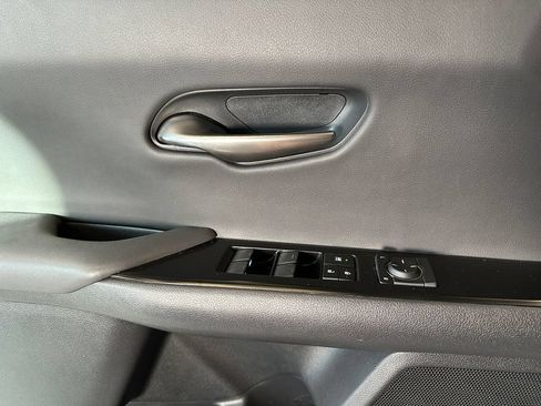 Used 2022 Lexus UX 250h w/ Premium Package AWD/4WD image 19