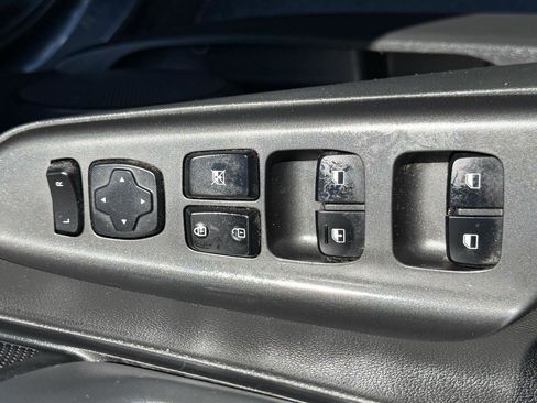 Used 2019 Hyundai Kona SE AWD/4WD image 10