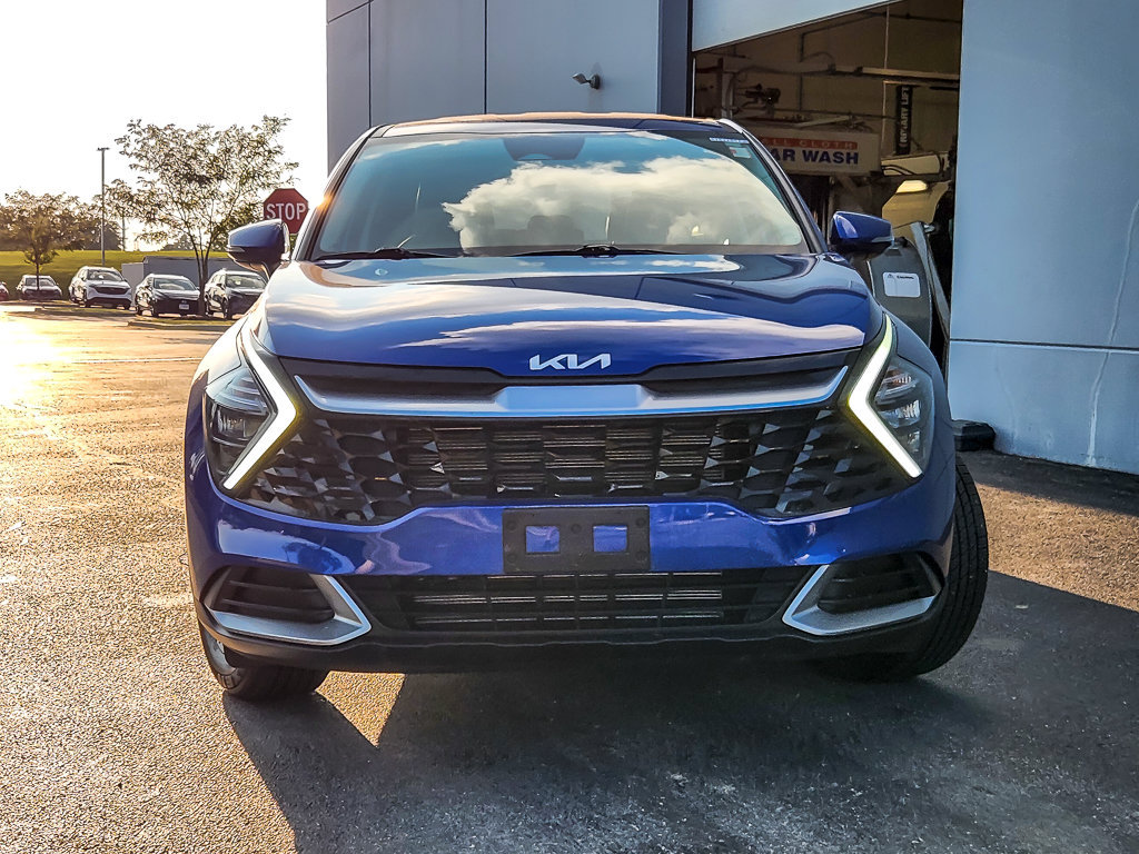 Used 2023 Kia Sportage EX FWD image 4