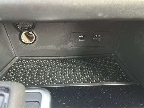Used 2025 Nissan Pathfinder SV FWD image 26