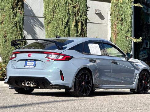 Used 2023 Honda Civic Type R image 4