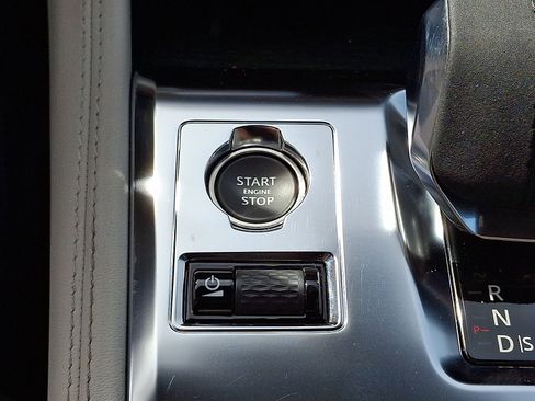 Certified 2025 Jaguar F-PACE R-Dynamic S image 26