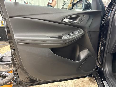 Used 2023 Buick Encore GX Preferred w/ Cold Weather Comfort Package AWD/4WD image 15