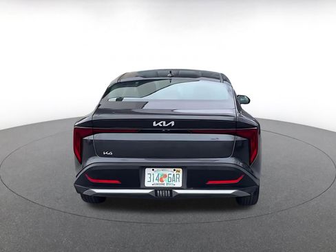 Used 2025 Kia K4 LXS image 12