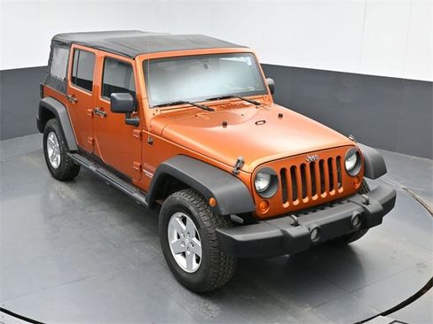 Used 2011 Jeep Wrangler Unlimited Sport image 30