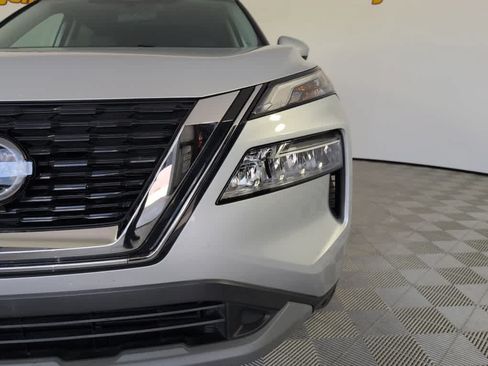 Used 2023 Nissan Rogue SV w/ SV Premium B Package FWD image 11