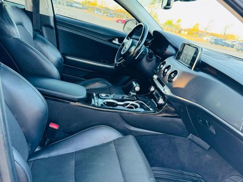 Used 2019 Kia Stinger AWD/4WD image 10
