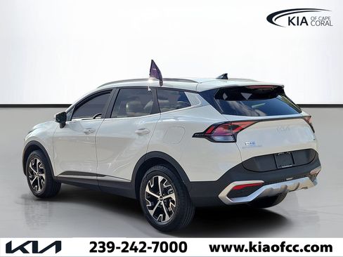 Certified 2025 Kia Sportage EX AWD/4WD image 4