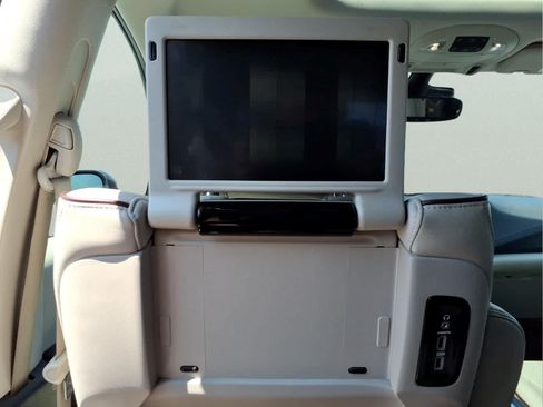 Used 2017 Chrysler Pacifica Limited w/ UConnect Theater Package FWD image 26