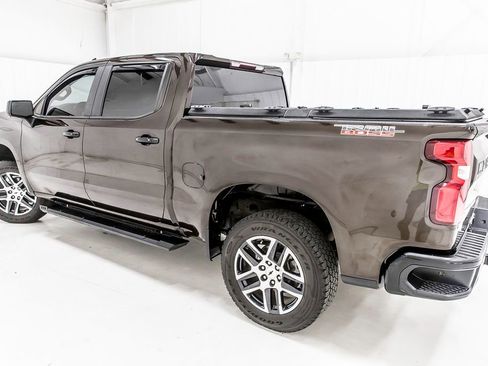 Used 2019 Chevrolet Silverado 1500 LT Trail Boss w/ Convenience Package AWD/4WD image 4