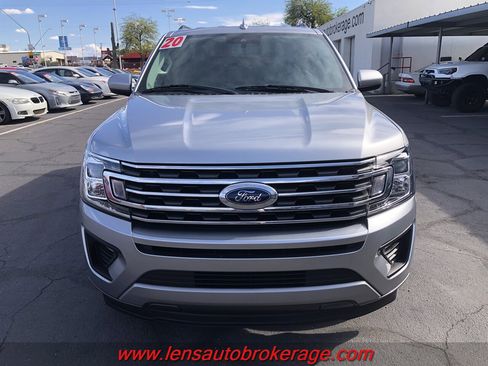 Used 2020 Ford Expedition XLT image 3