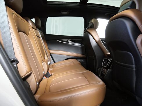 Certified 2023 Lincoln Nautilus Reserve FWD image 13