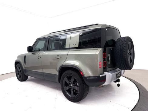 Used 2022 Land Rover Defender 110 SE AWD/4WD image 16