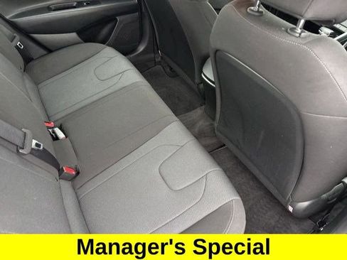 Used 2023 Hyundai Elantra SE image 33