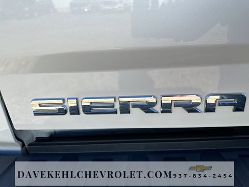 Used 2017 GMC Sierra 1500 SLT image 42