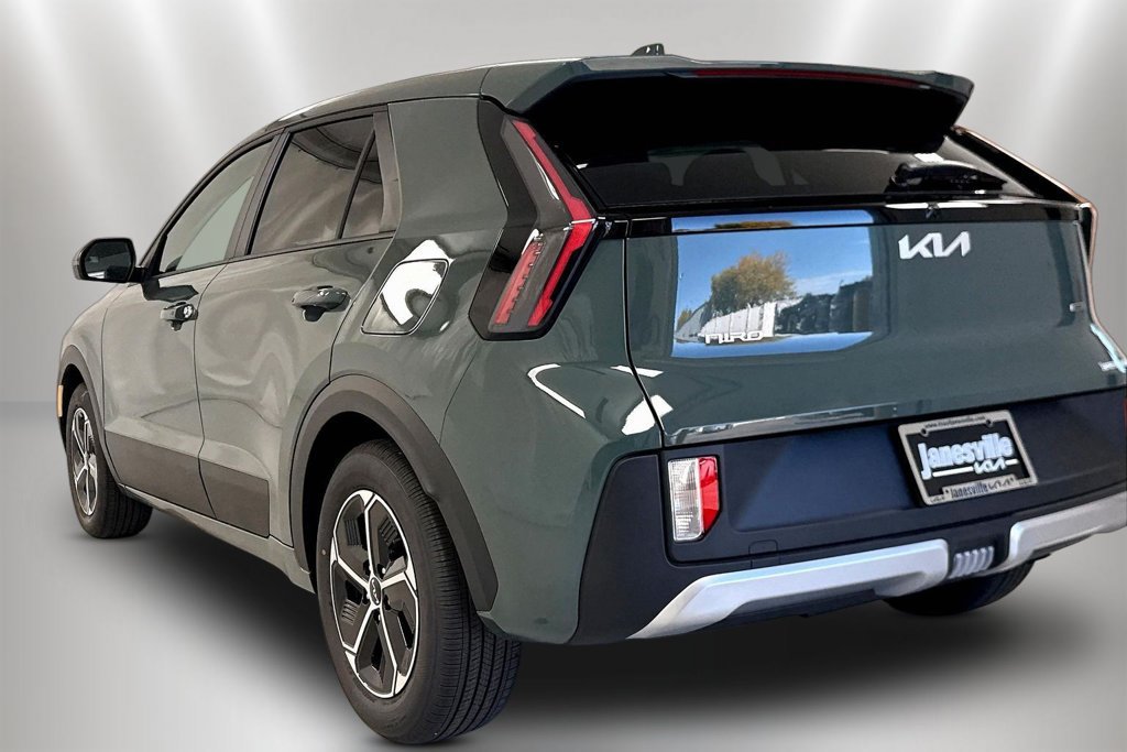 New 2027 Kia Niro LX FWD image 3