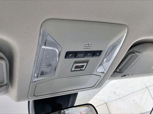 Used 2022 Toyota RAV4 XLE image 29