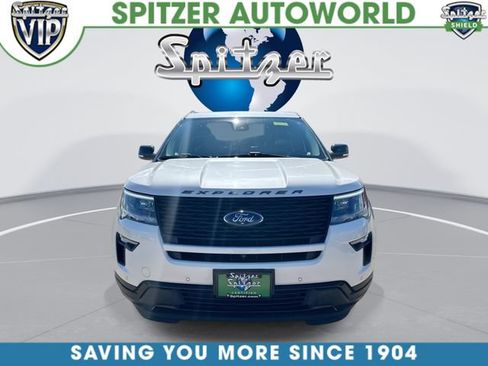 Used 2018 Ford Explorer Sport w/ Equipment Group 401A AWD/4WD image 3