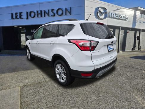 Used 2018 Ford Escape SE w/ SE Sync 3 Package image 3