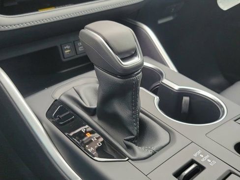 New 2026 Toyota Highlander XLE AWD/4WD image 16