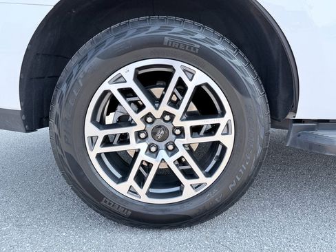 Used 2025 Ford Expedition Active image 37