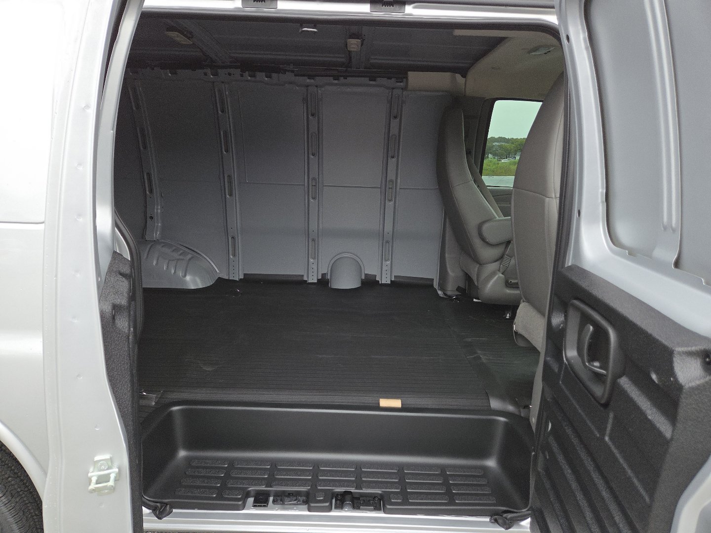 New 2026 GMC Savana 2500 w/ Driver Convenience Package RWD image 14