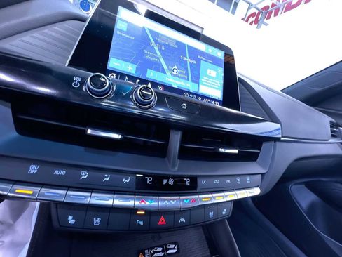 Used 2025 Cadillac CT4 Premium Luxury image 30