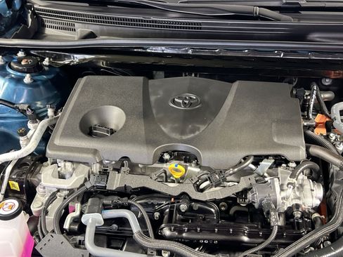 Used 2025 Toyota Camry SE w/ Convenience Package FWD image 29