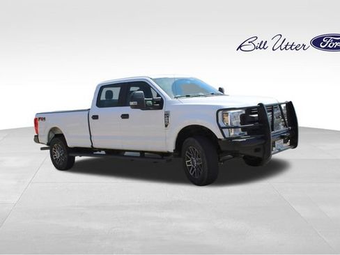 Used 2019 Ford F250 XL w/ Power Equipment Group AWD/4WD image 2