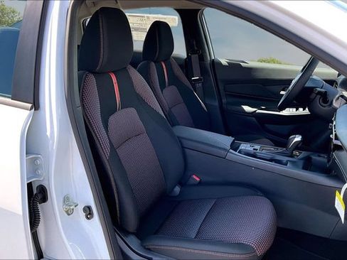New 2027 Nissan Sentra SR FWD image 10