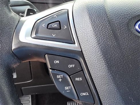 Used 2016 Ford Edge Titanium w/ Technology Package image 29