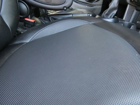 Used 2018 MINI Cooper 2-Door Hardtop FWD image 31